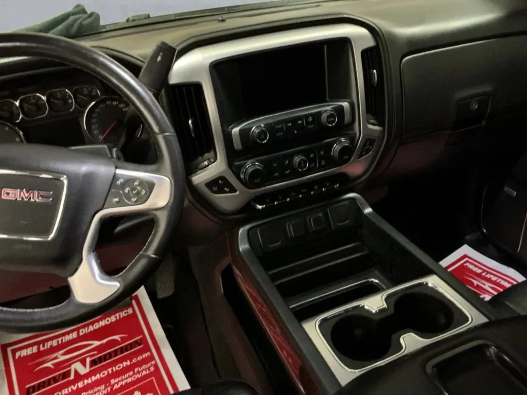 GMC Sierra photo 7