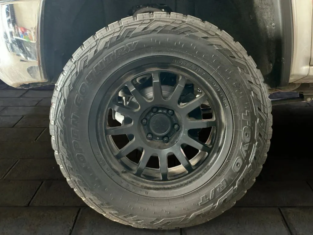 GMC Sierra photo 15