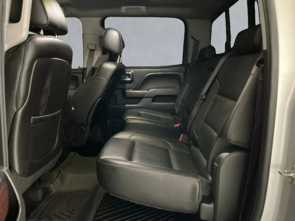 GMC Sierra photo 32