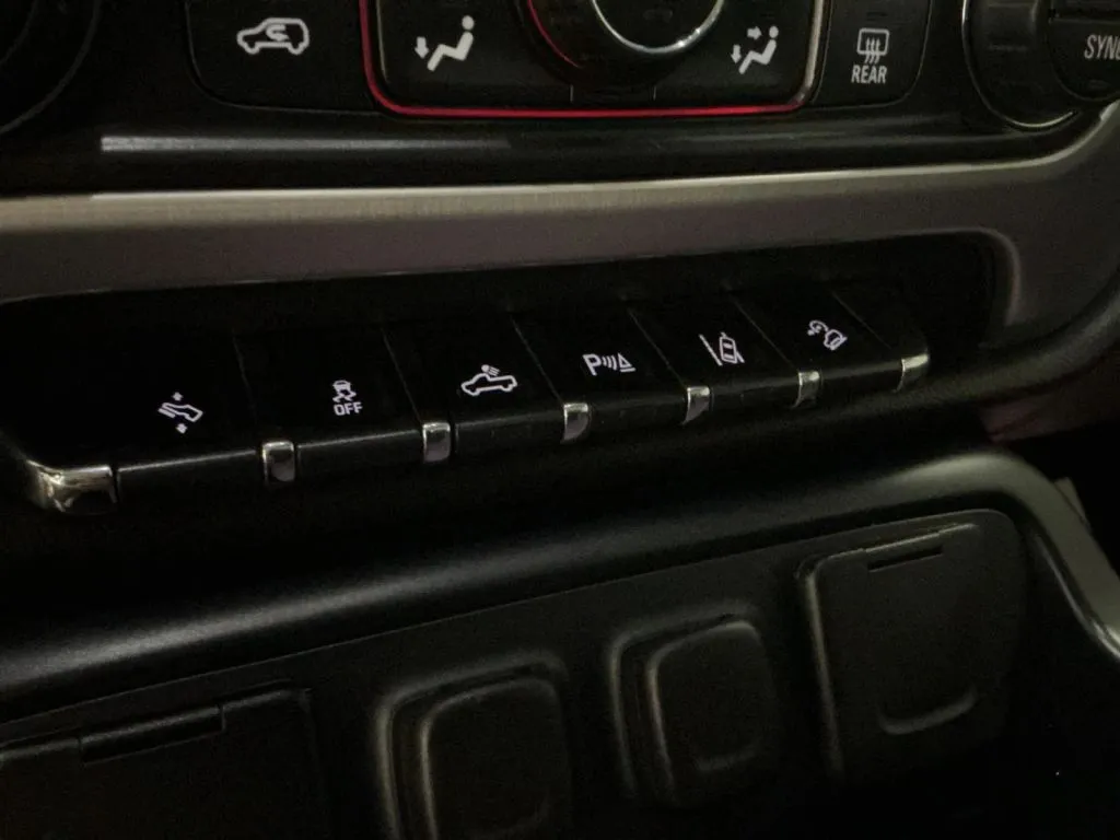 GMC Sierra photo 27