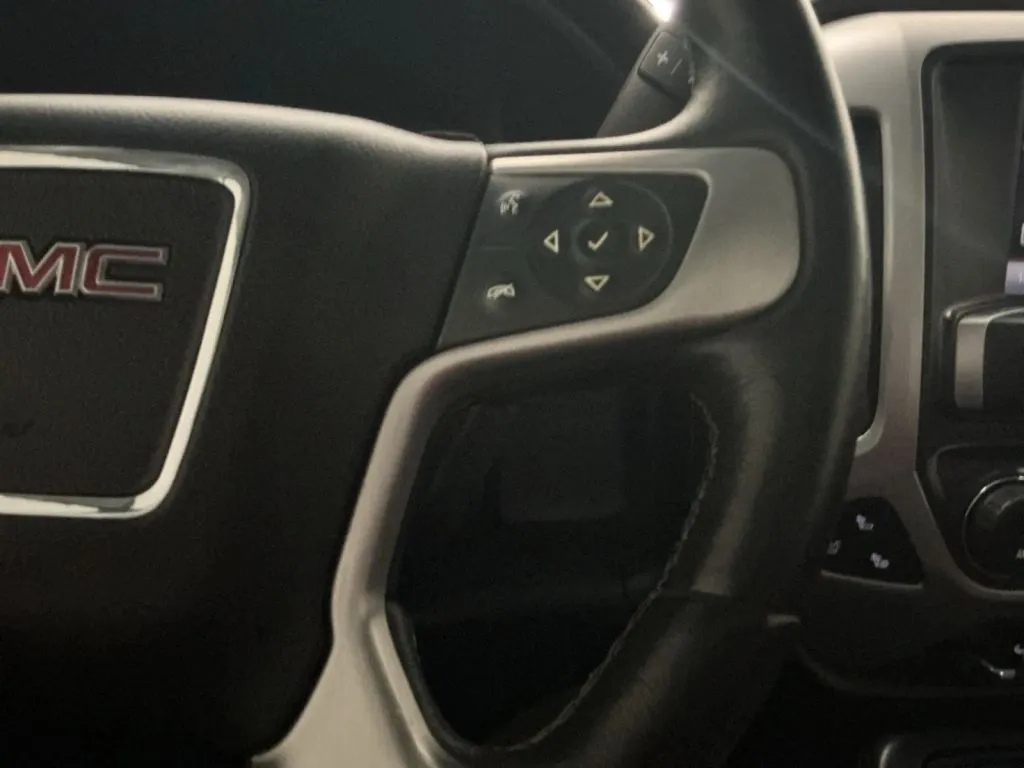 GMC Sierra photo 19