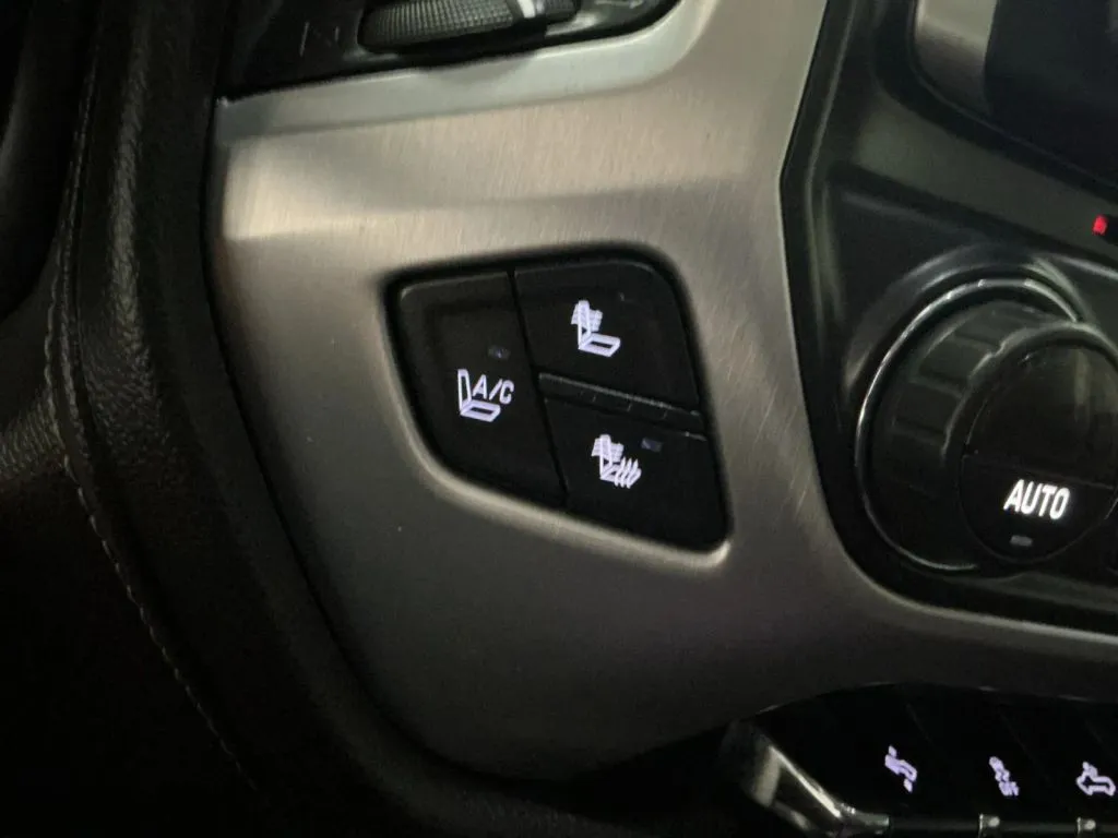 GMC Sierra photo 22