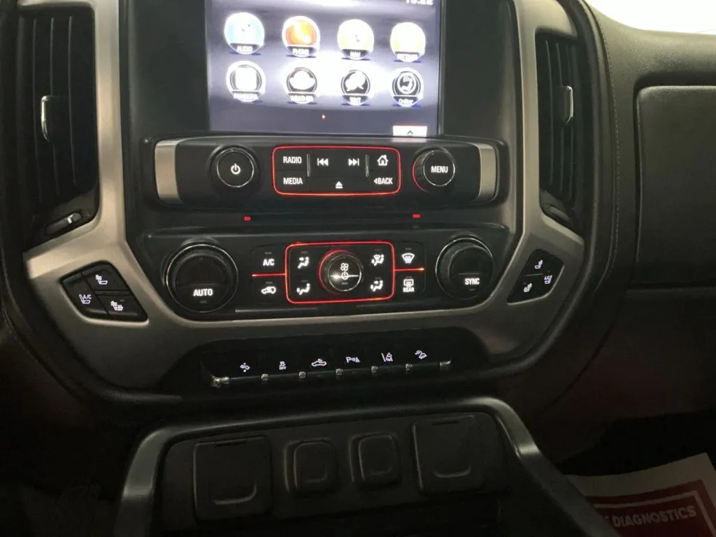 GMC Sierra photo 23