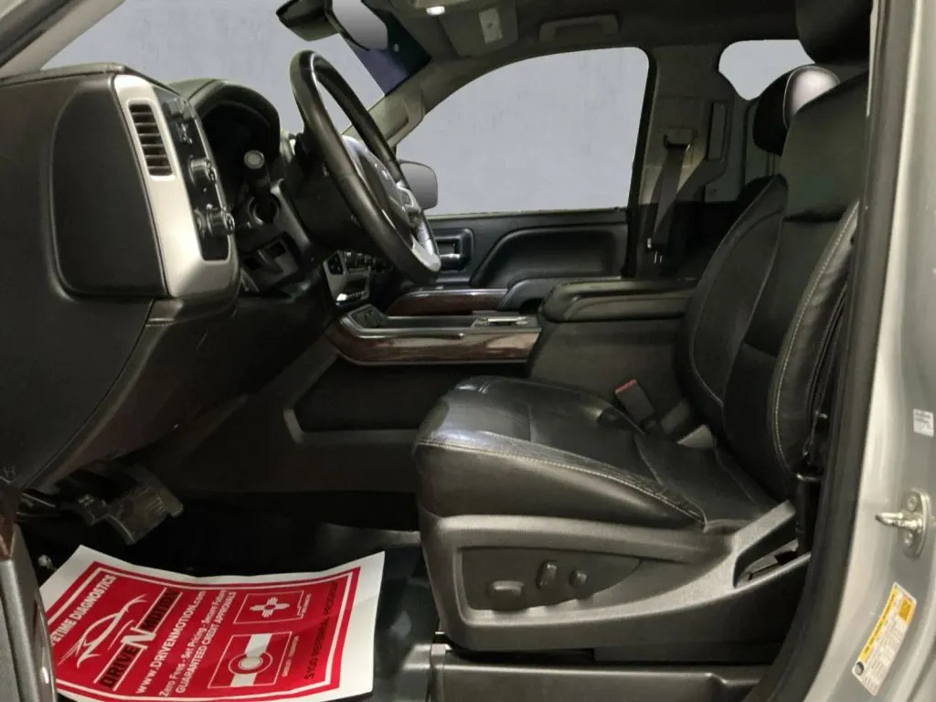 GMC Sierra photo 10