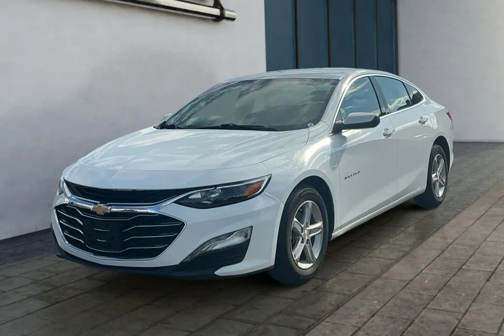 More photos of 2024 Chevrolet Malibu 1LT Sedan 4D at Drive N-Motion Rio Rancho, NM