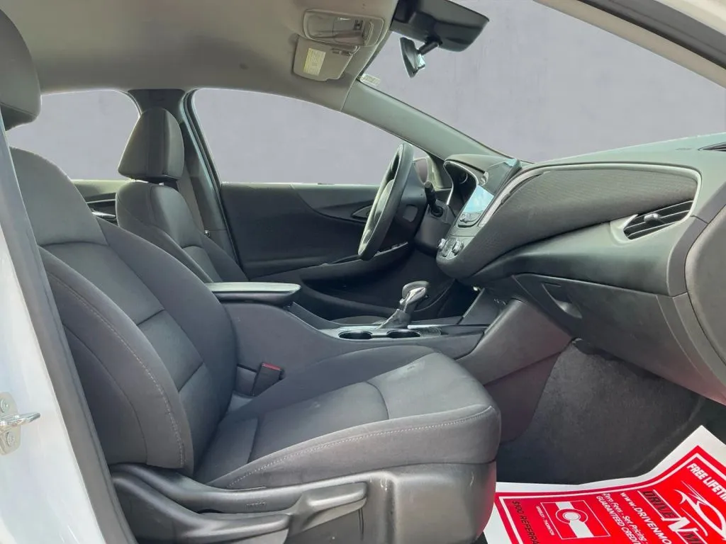 Chevrolet Malibu photo 7