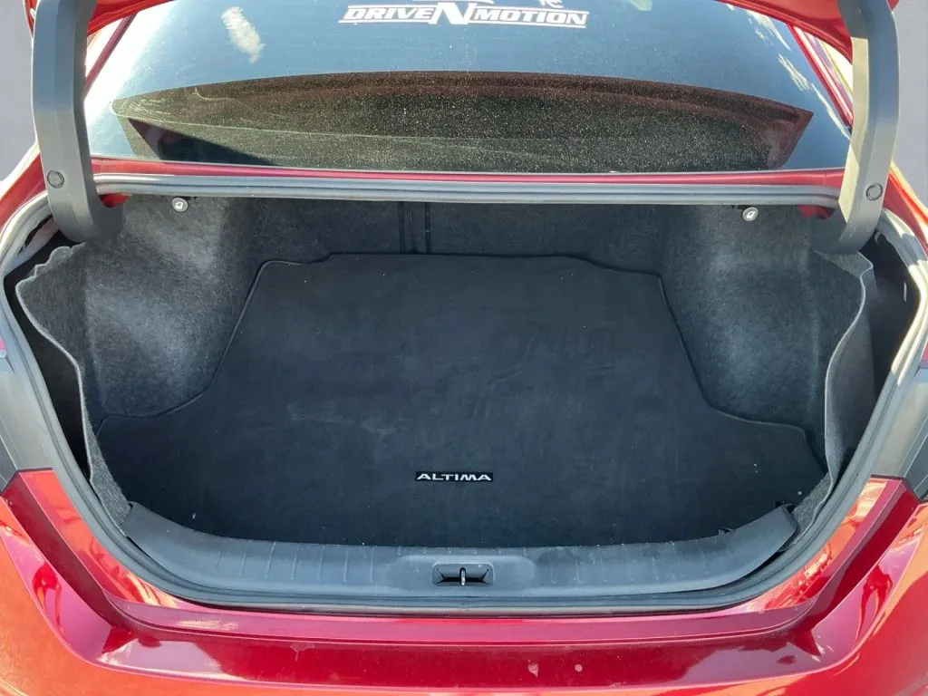 Nissan Altima photo 19