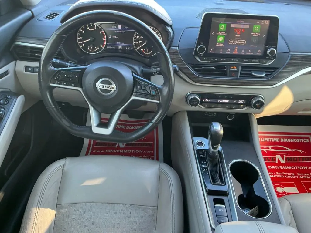 Nissan Altima photo 16