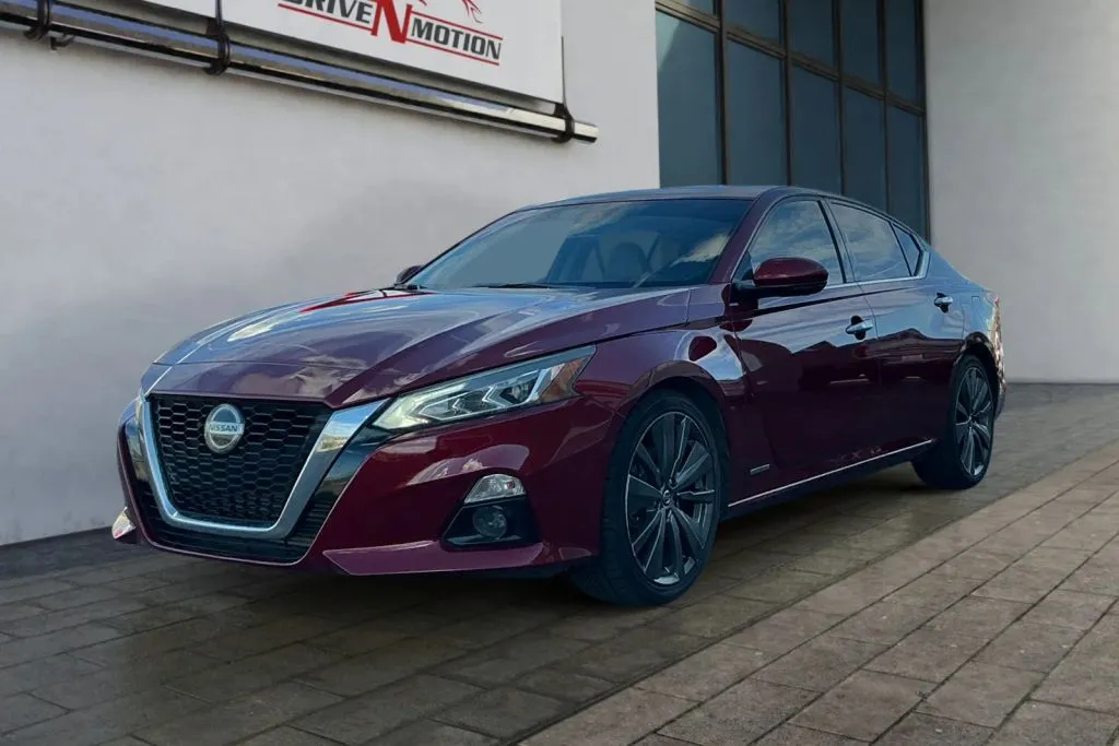 Nissan Altima photo 7