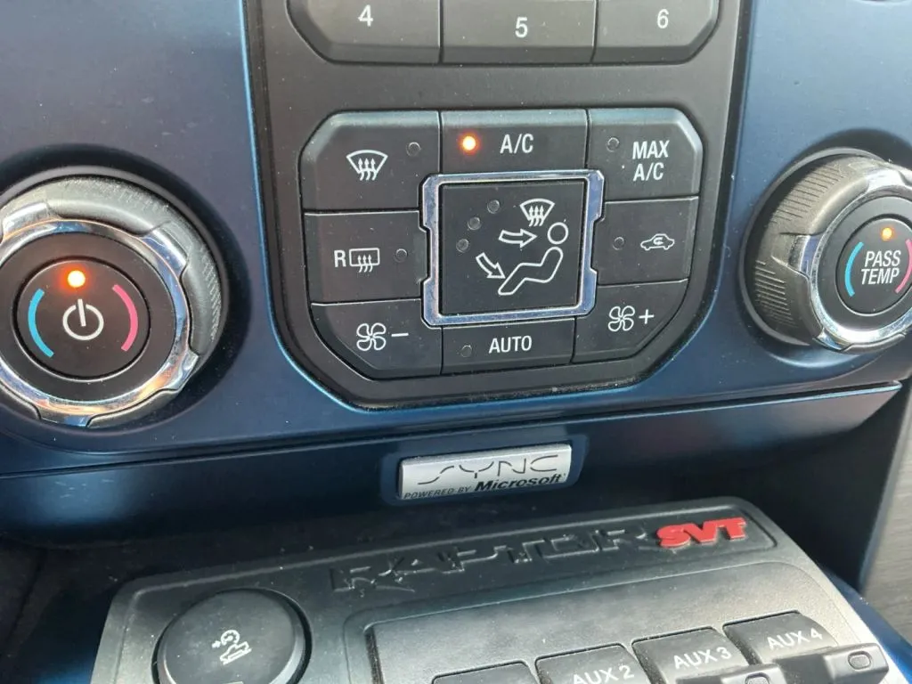 Ford F-150 photo 25