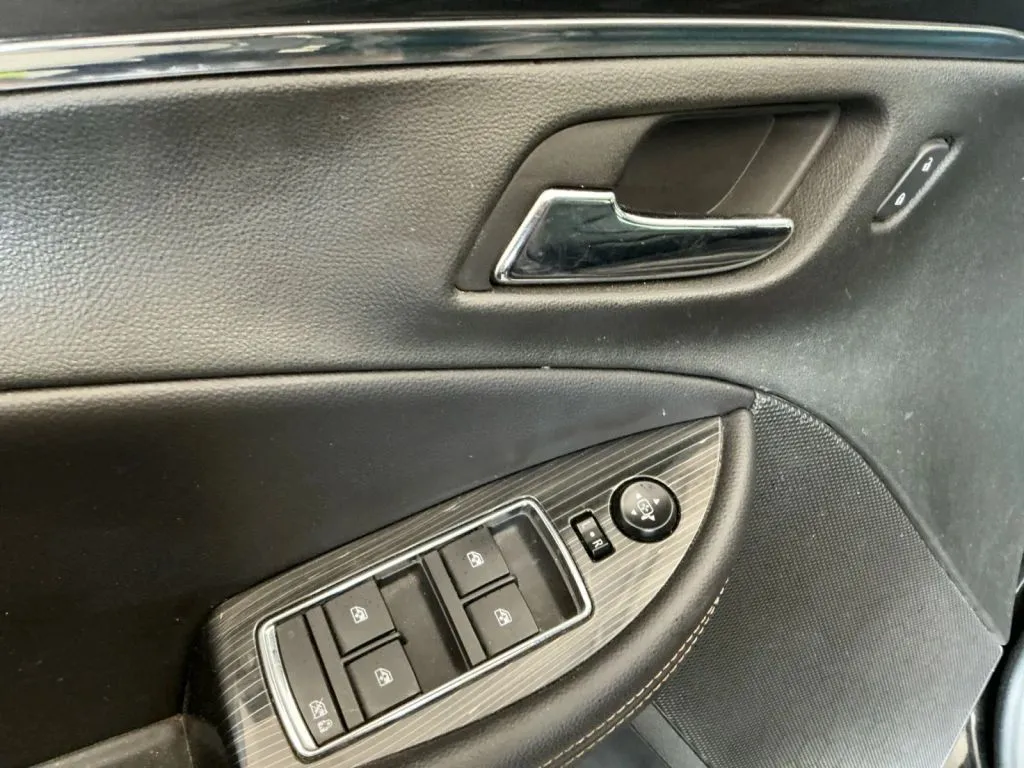 More photos of 2017 Chevrolet Impala Premier Sedan 4D at Drive N-Motion Rio Rancho, NM