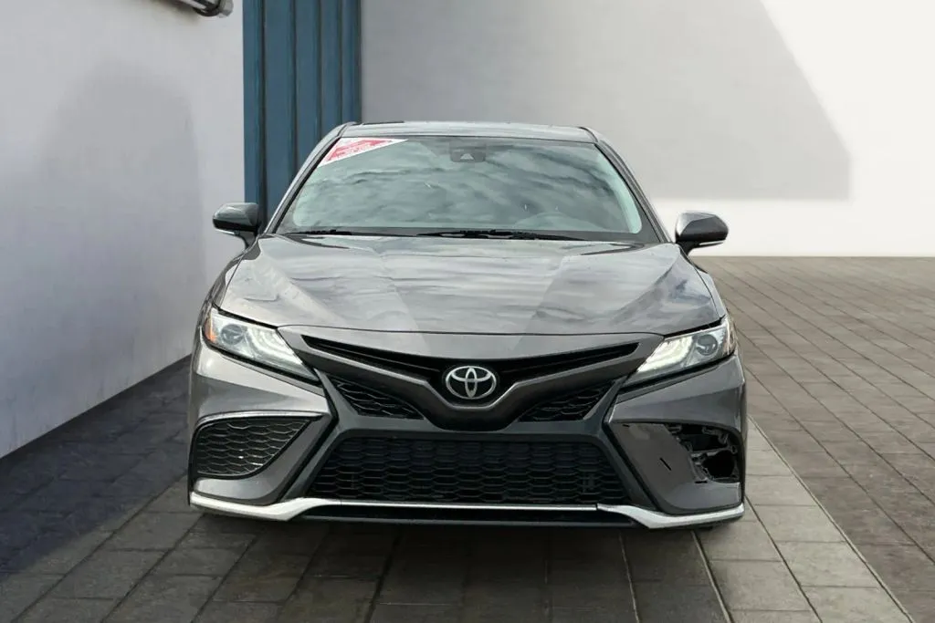 Toyota Camry photo 8