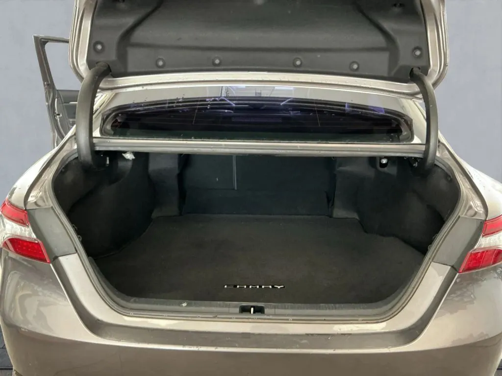 Toyota Camry photo 20