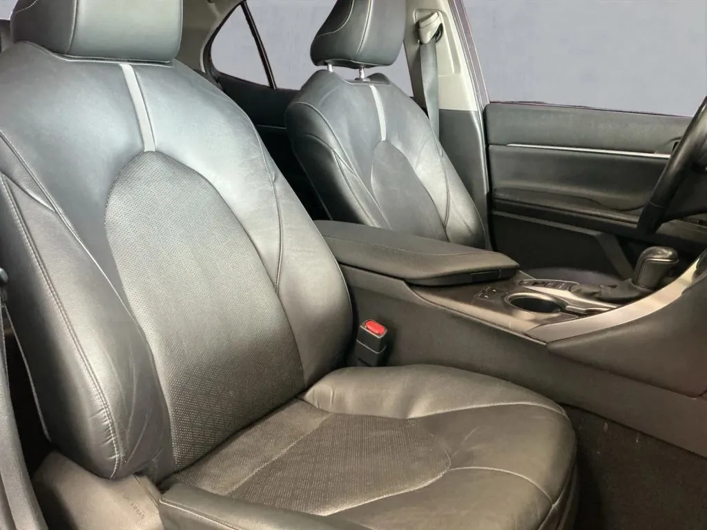 Toyota Camry photo 23