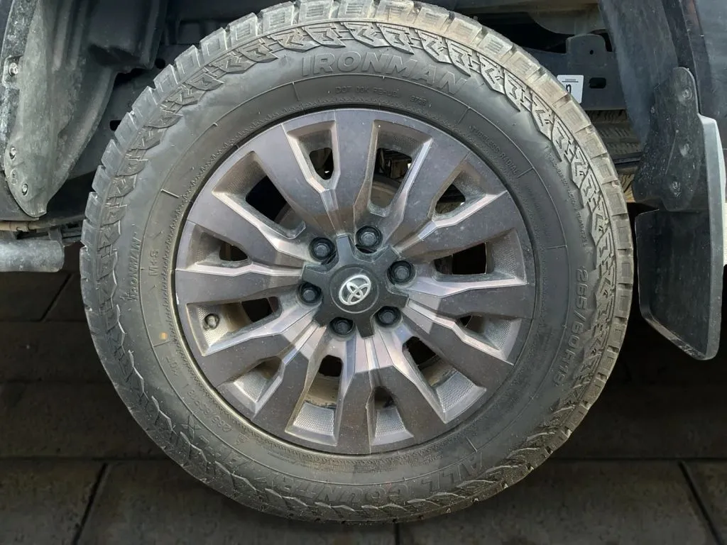 Toyota Tacoma photo 17