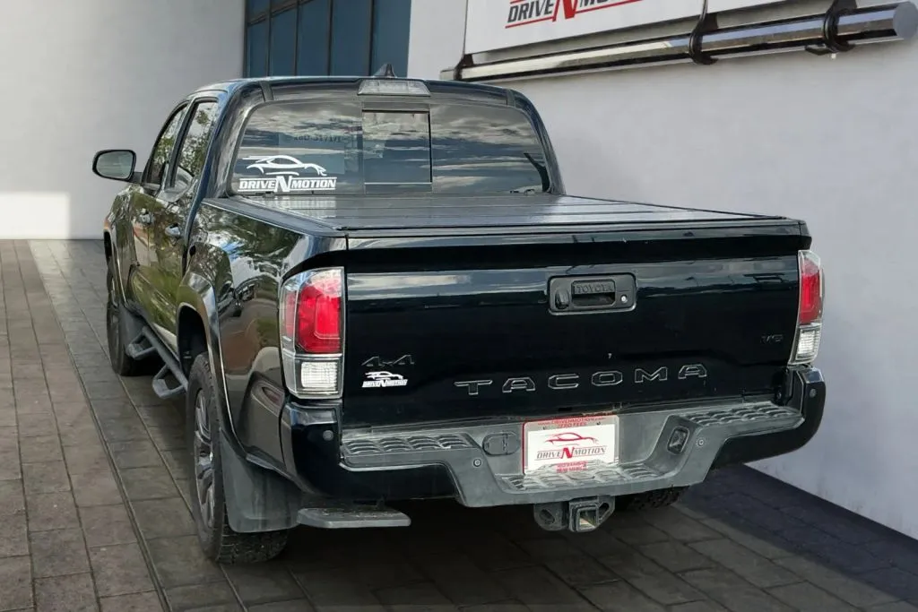 Toyota Tacoma photo 6