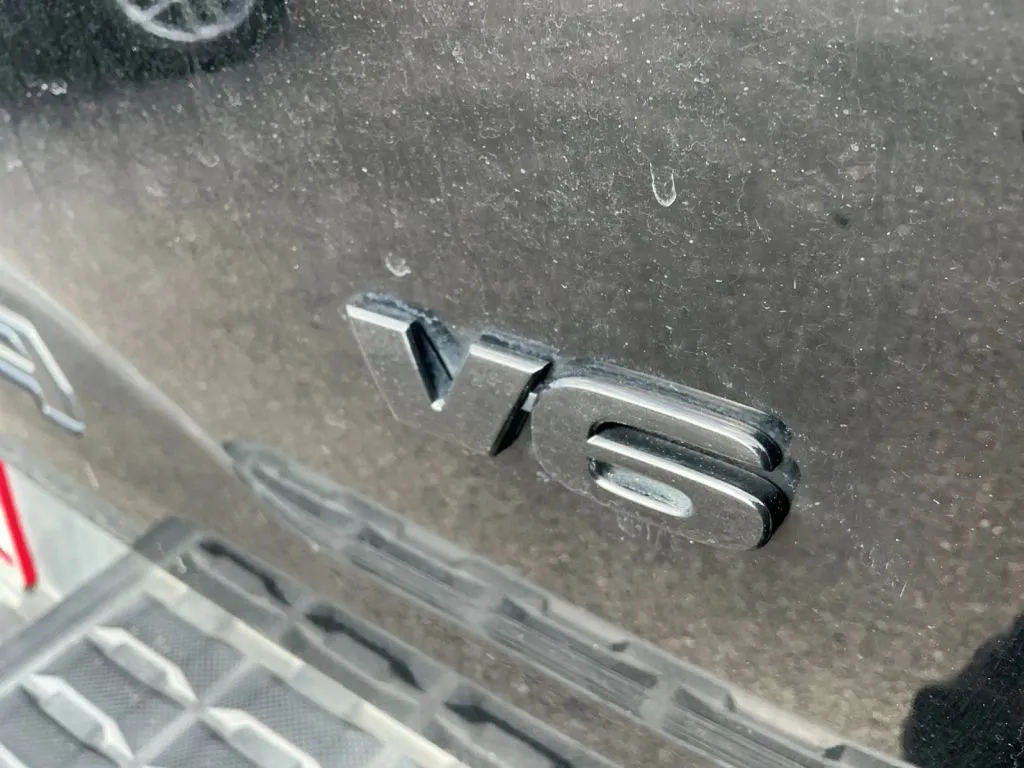 Toyota Tacoma photo 37