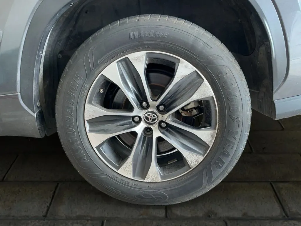 Another view of 2021 Toyota Highlander XLE Sport Utility 4D for sale in Rio Rancho, NM at Drive N-Motion Rio Rancho