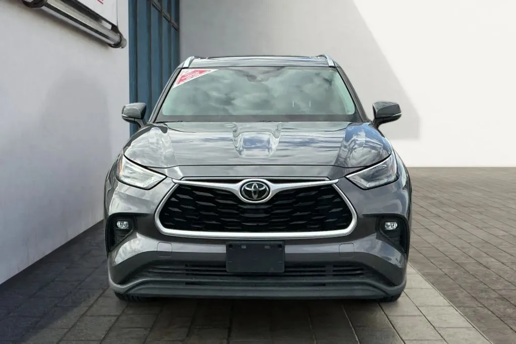 Toyota Highlander photo 10