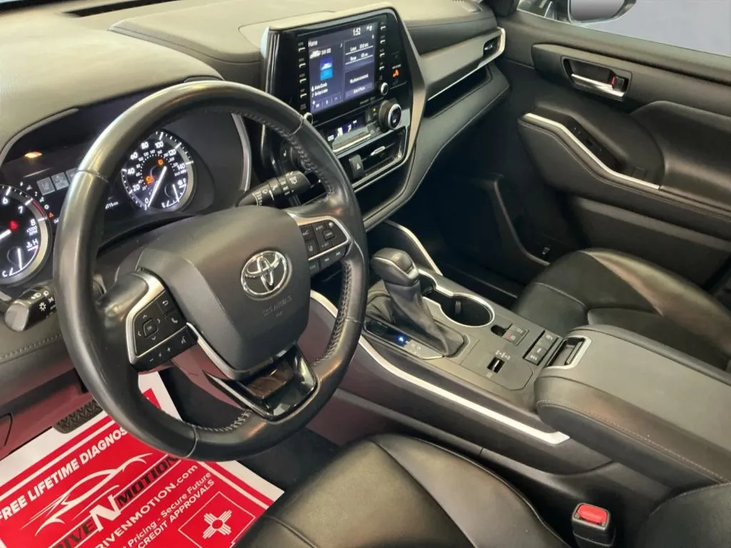 Toyota Highlander photo 15