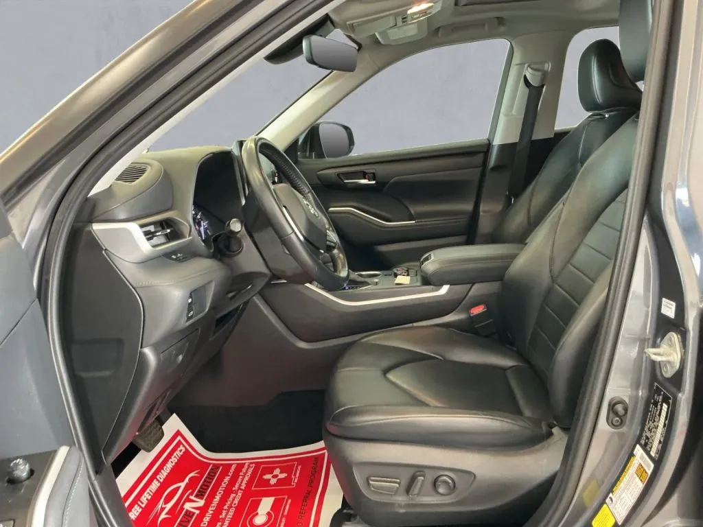 Toyota Highlander photo 14