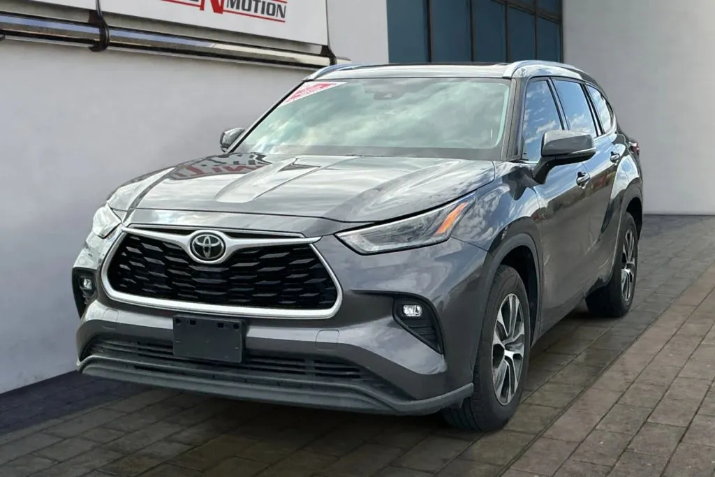 Toyota Highlander photo 9
