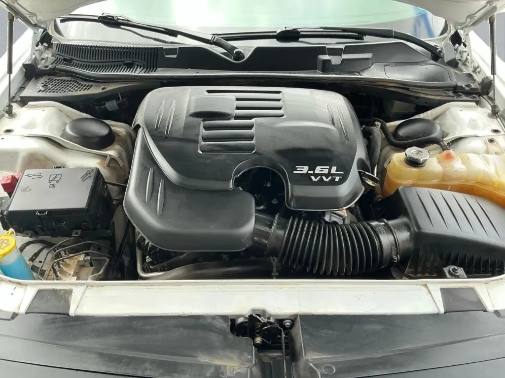 Dodge Challenger photo 23