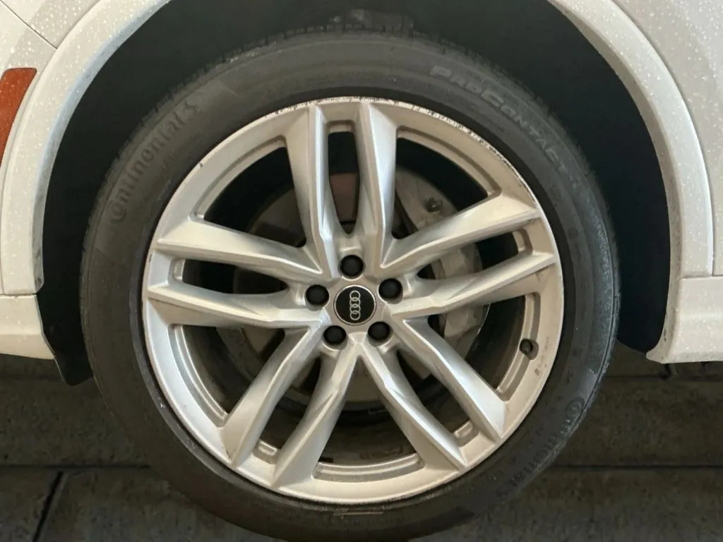 Audi Q7 photo 24