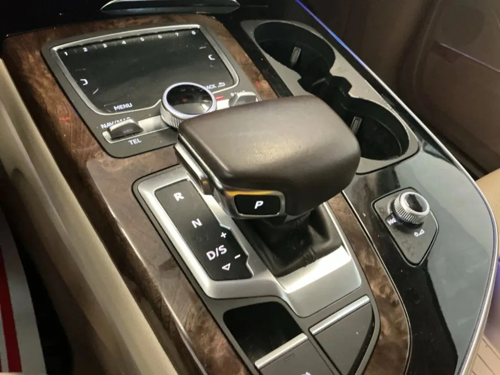 Audi Q7 photo 34