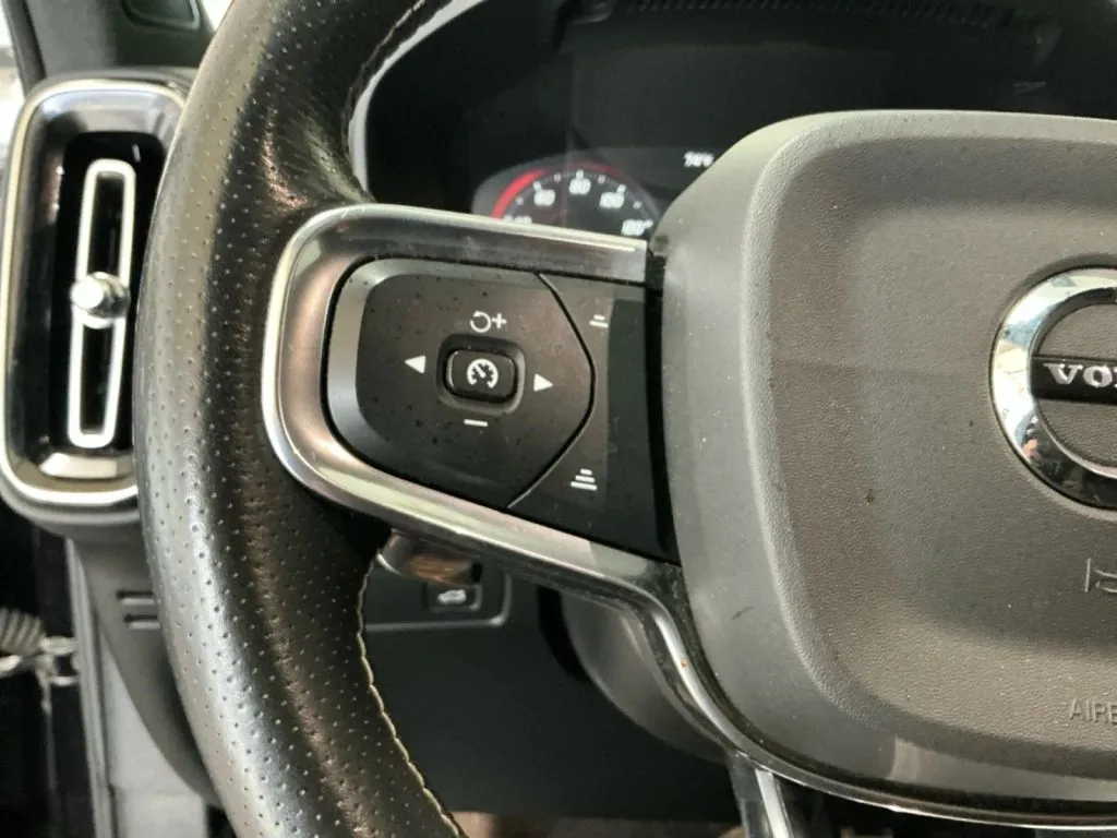 Volvo XC40 photo 25