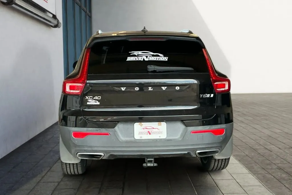 More photos of 2020 Volvo XC40 T5 R-Design Sport Utility 4D at Drive N-Motion Rio Rancho, NM