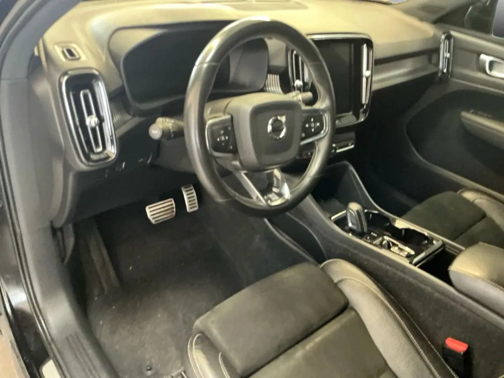 Volvo XC40 photo 13
