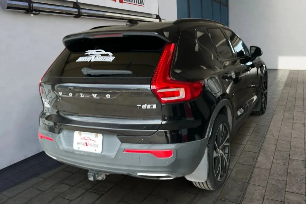 More photos of 2020 Volvo XC40 T5 R-Design Sport Utility 4D at Drive N-Motion Rio Rancho, NM