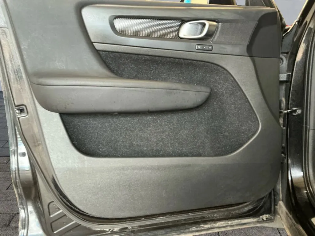 Volvo XC40 photo 10