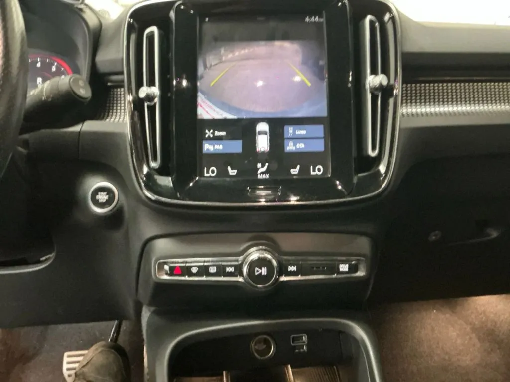 Volvo XC40 photo 31