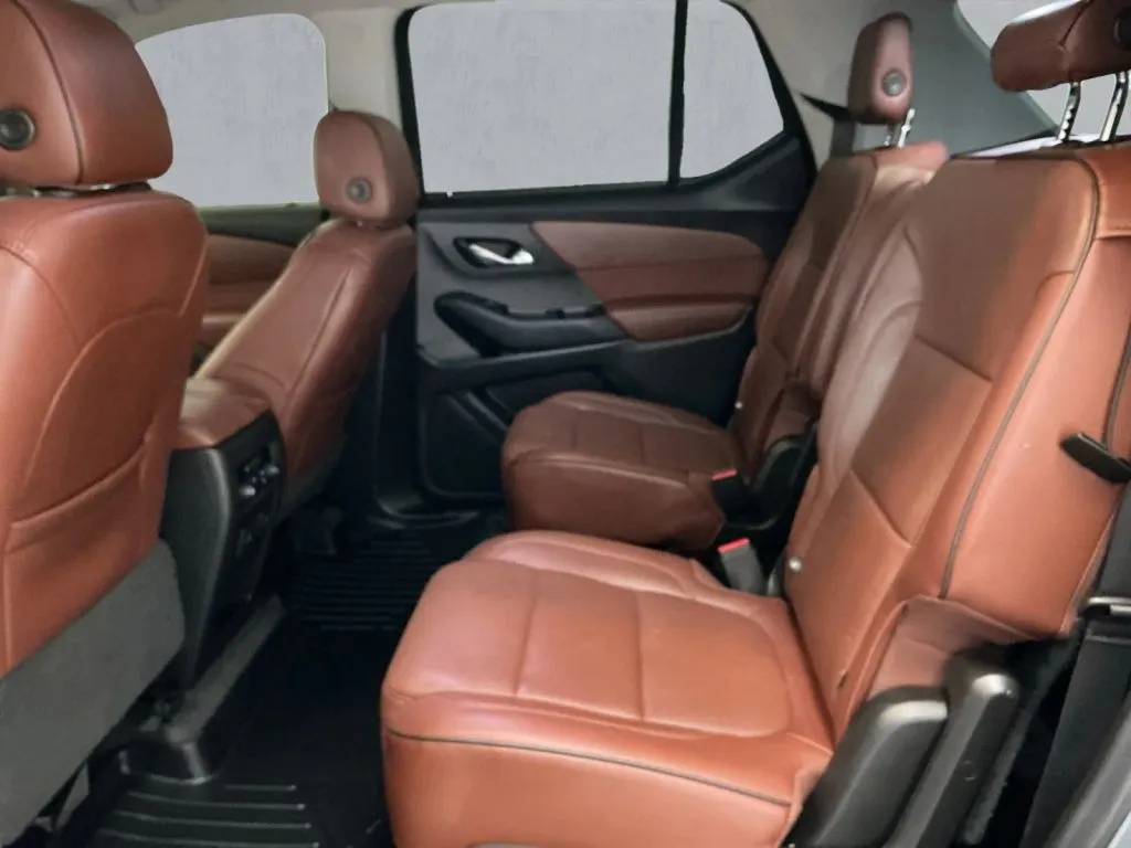 Chevrolet Traverse photo 14