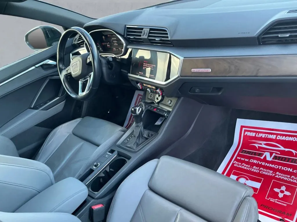 Audi Q3 photo 15