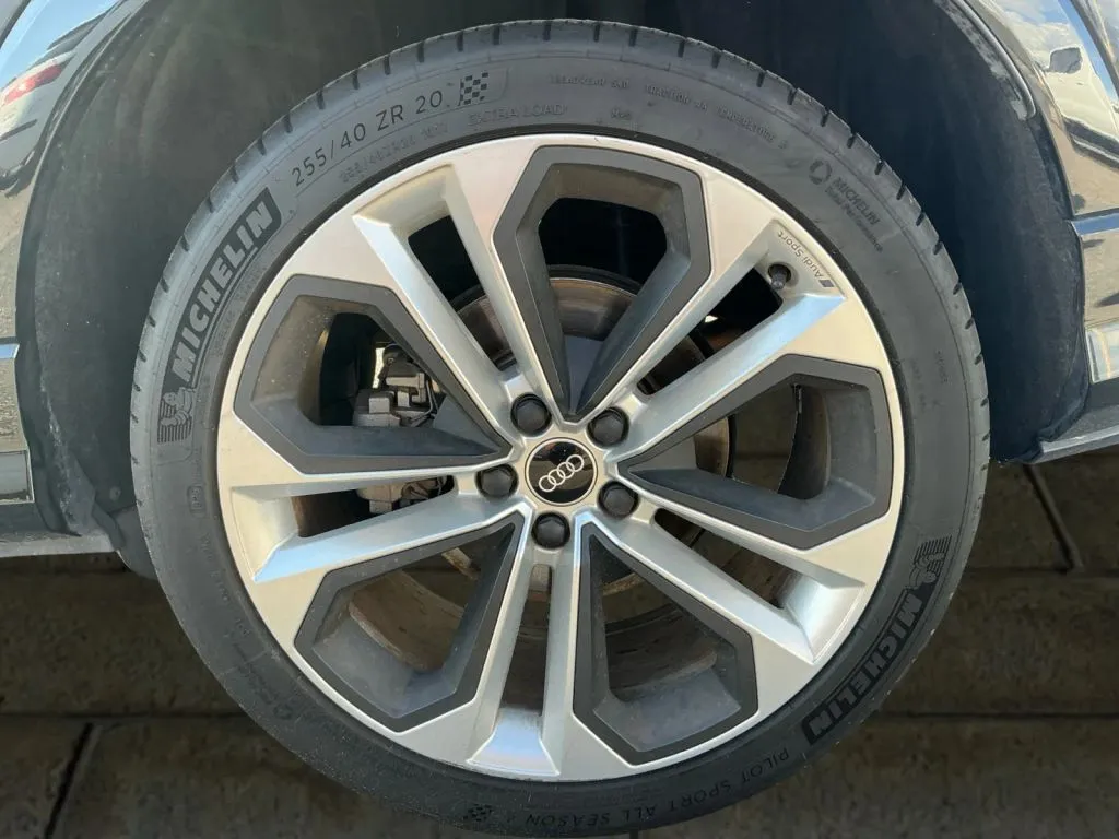 Audi Q3 photo 38