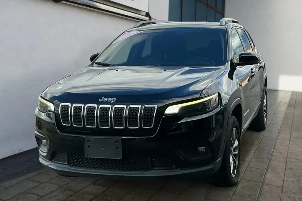 Jeep Cherokee photo 7