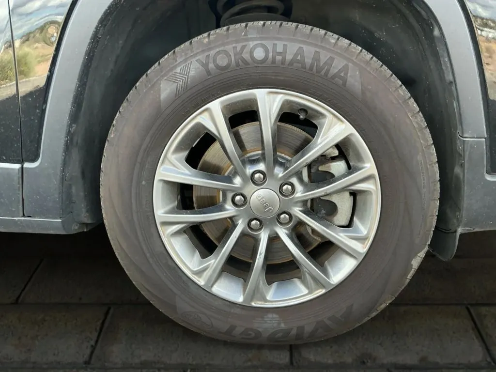 Jeep Cherokee photo 24