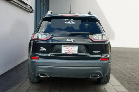 More photos of 2019 Jeep Cherokee Latitude Plus Sport Utility 4D at Drive N-Motion Rio Rancho, NM