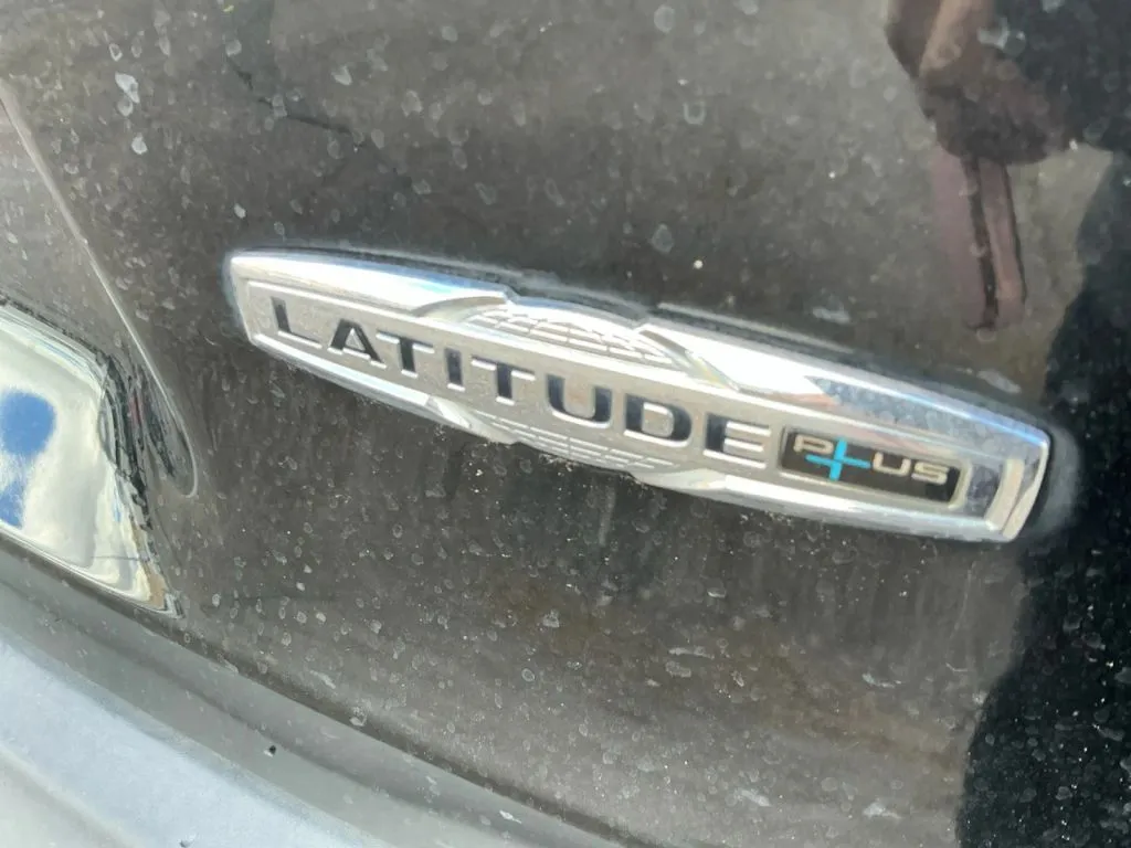 Jeep Cherokee photo 18