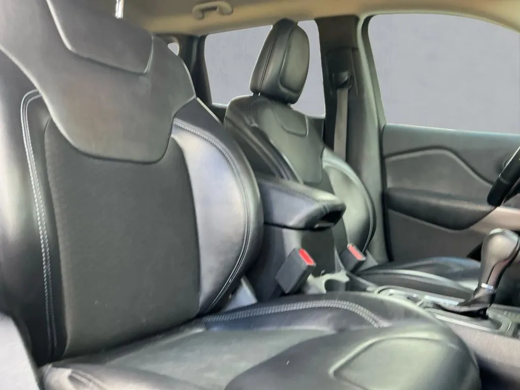 Jeep Cherokee photo 22