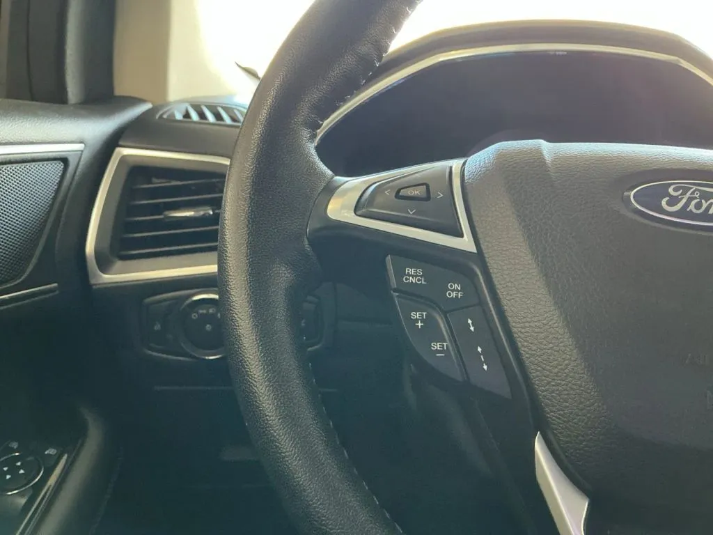 Ford Edge photo 26