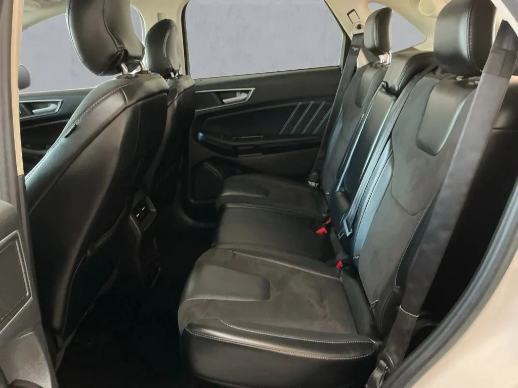 Ford Edge photo 14