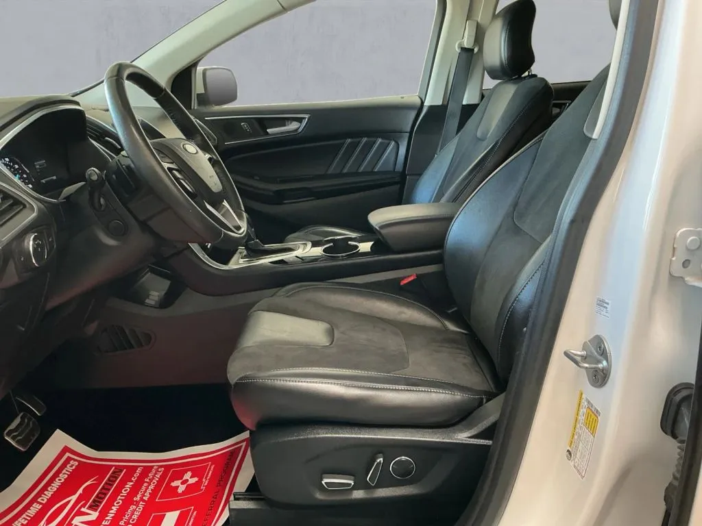 Ford Edge photo 12
