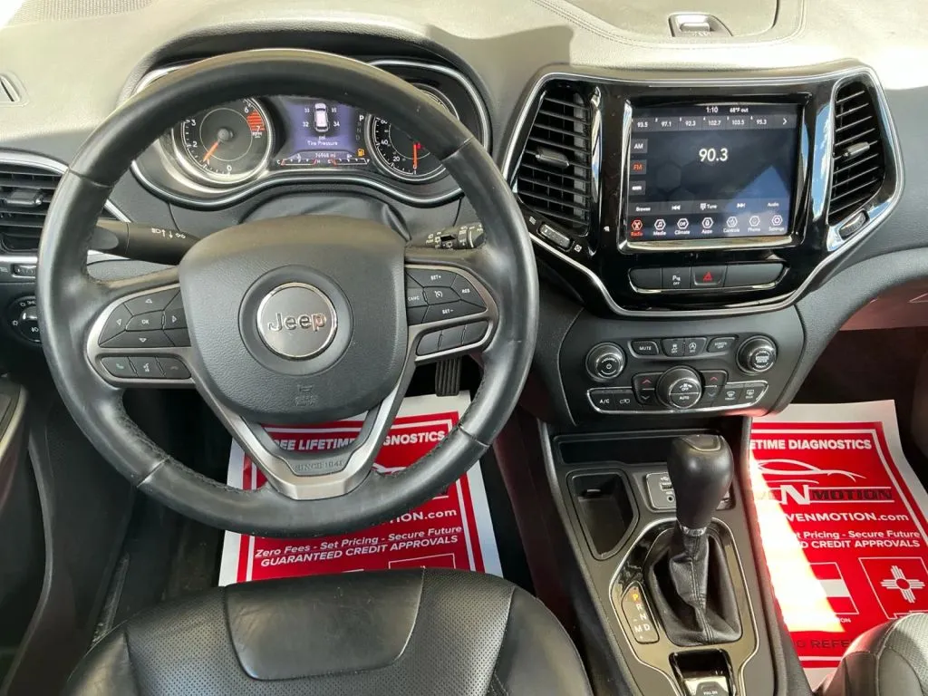 Jeep Cherokee photo 16