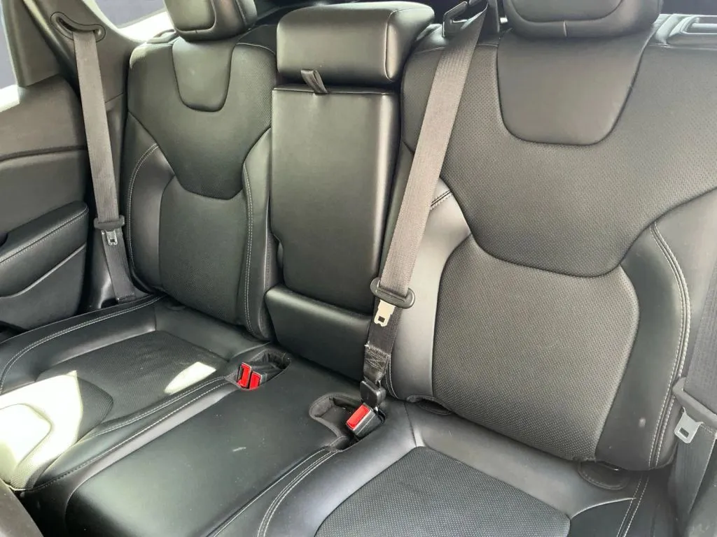 Jeep Cherokee photo 15