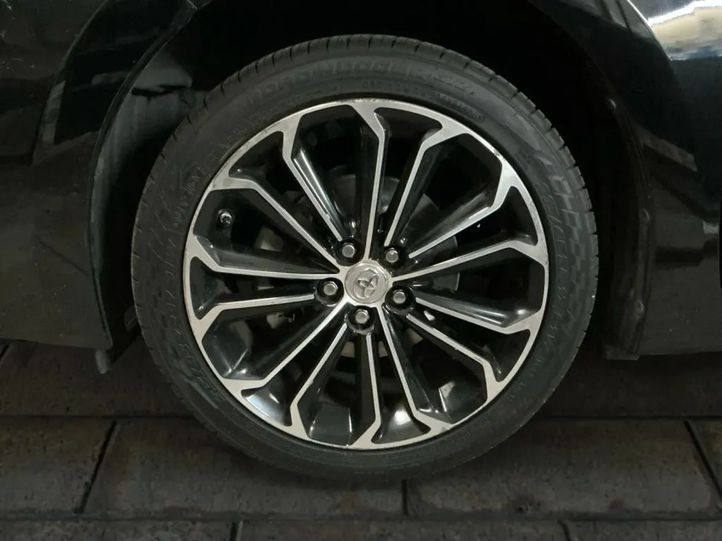 Toyota Corolla photo 24