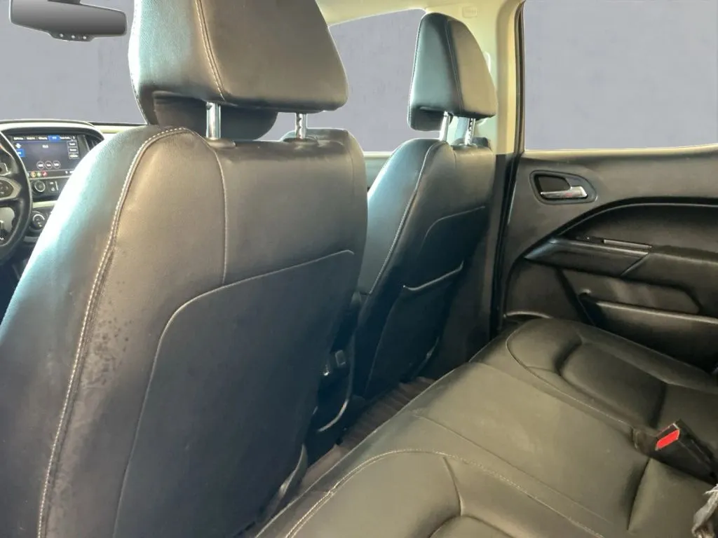 Chevrolet Colorado photo 14